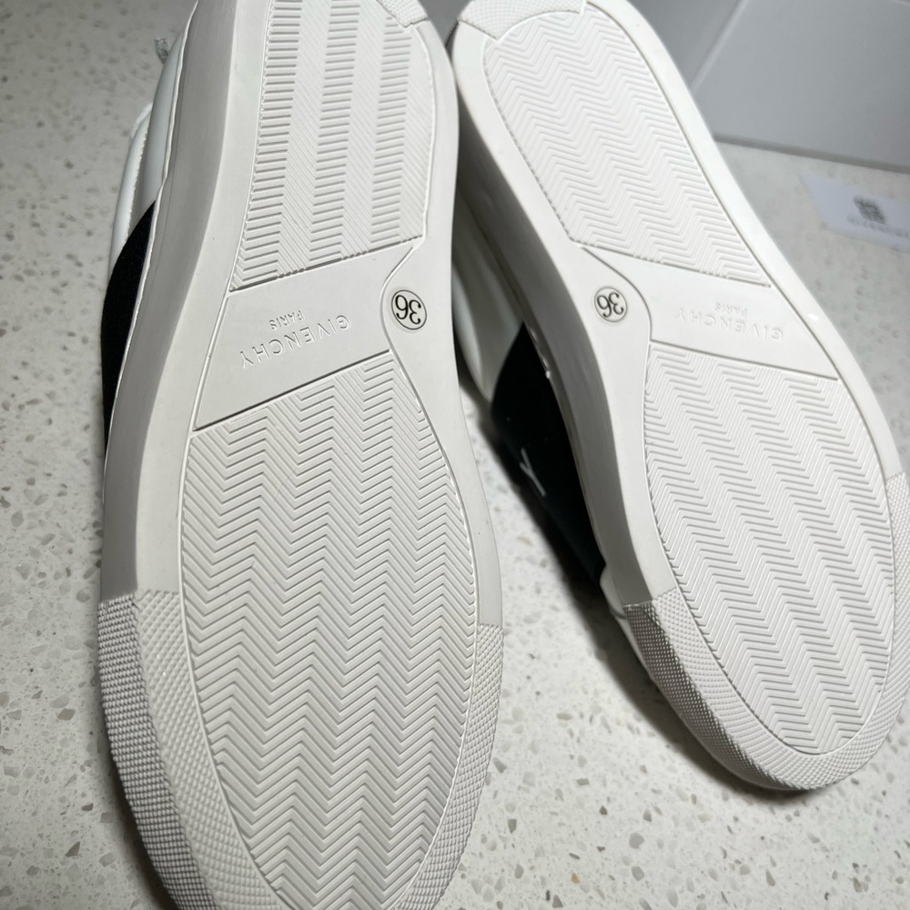 Givenchy slip on sneakers - Picture 2 of 4